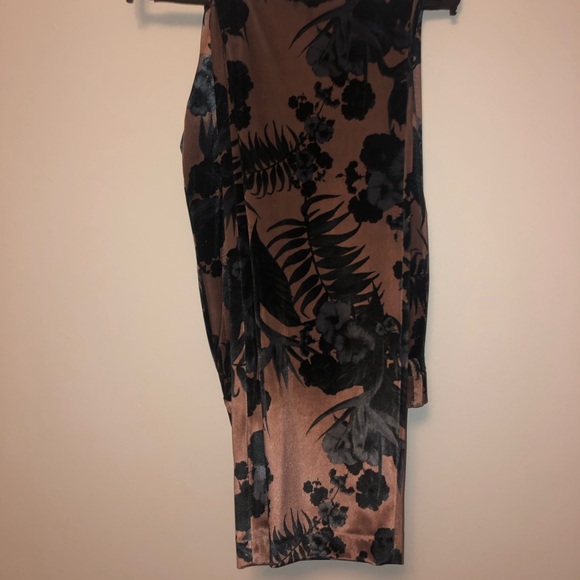 Suit - Picture 8 of 8